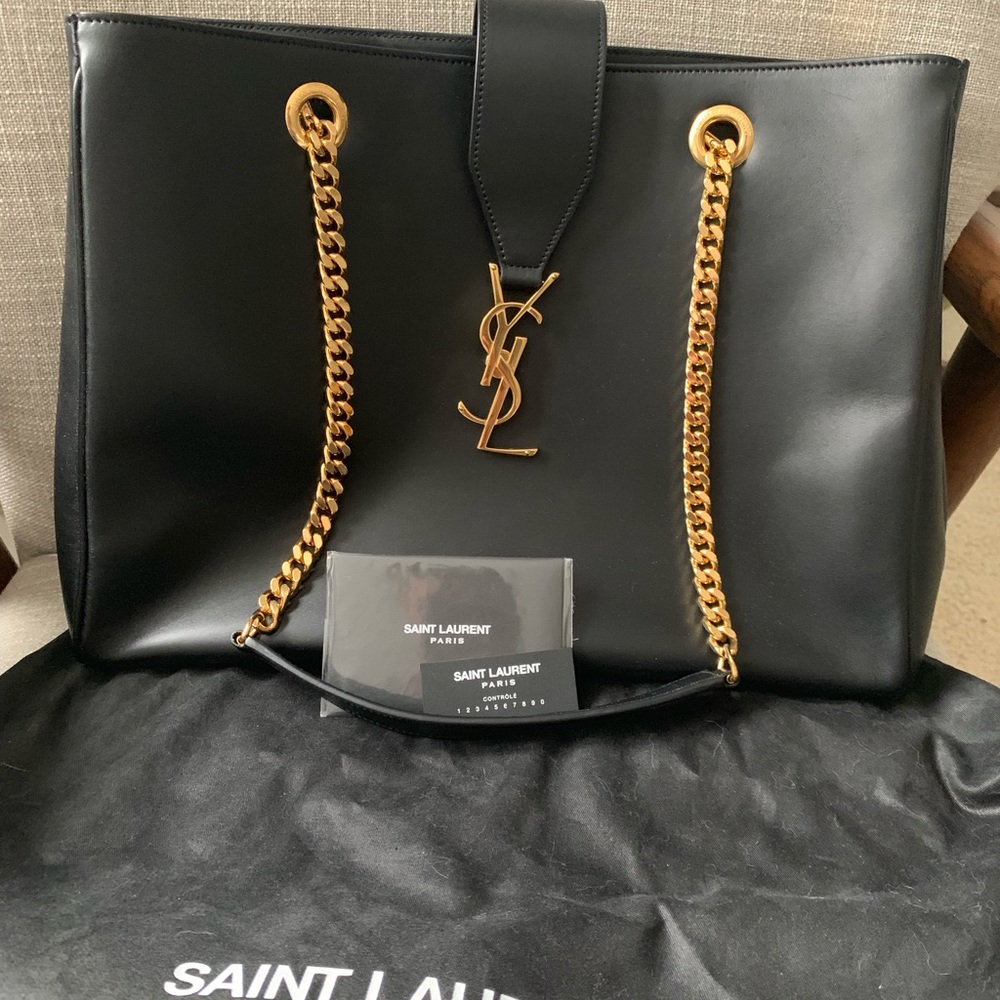 Saint Laurent Shoulder Bag